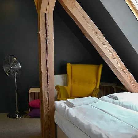 Figlarnia * Debnica Kaszubska