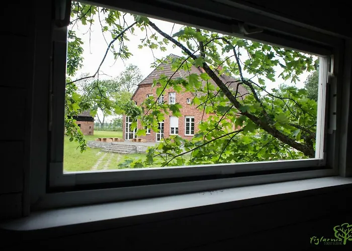 Figlarnia Debnica Kaszubska